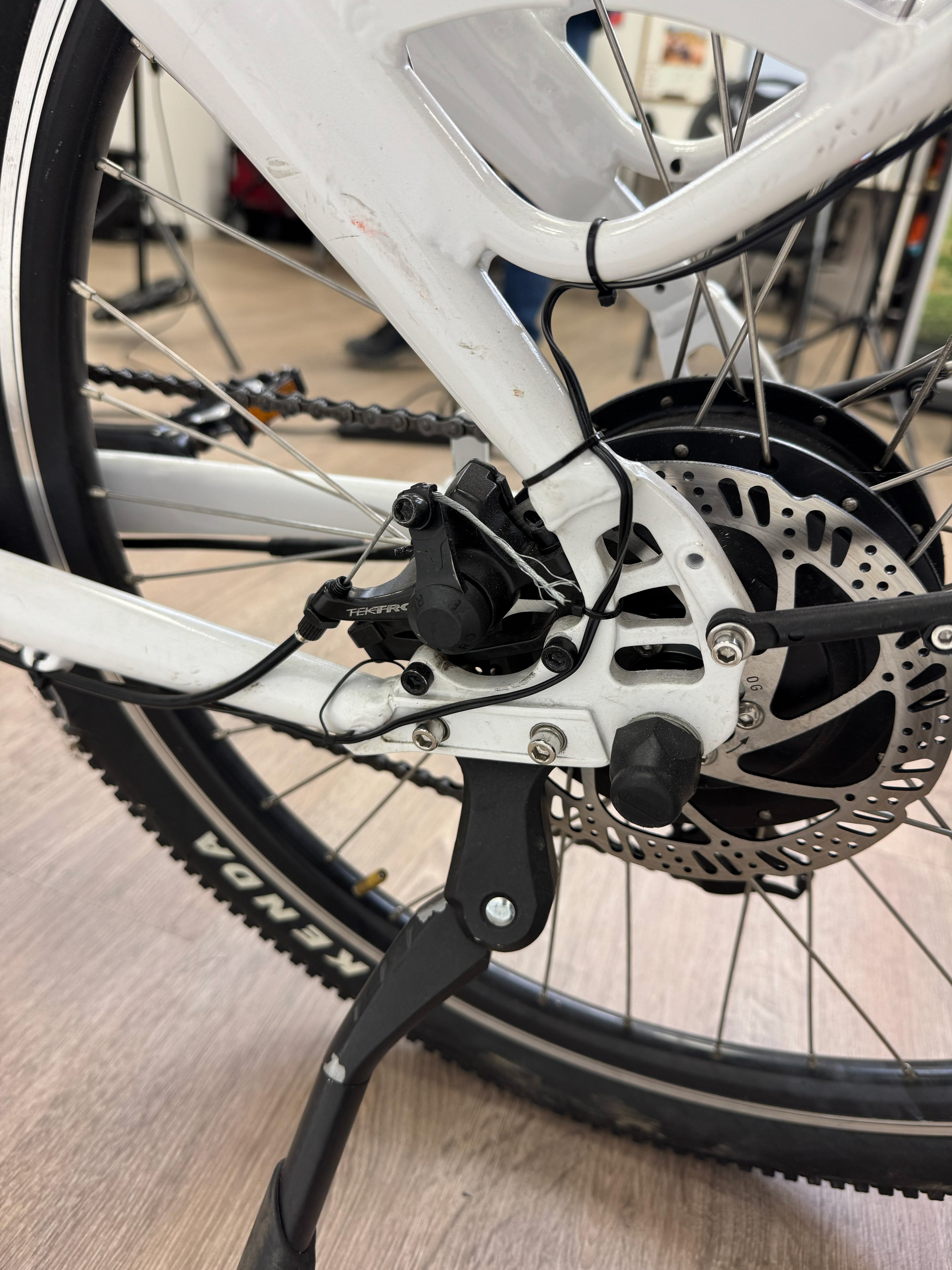 Escape Commuter eBike Display Model