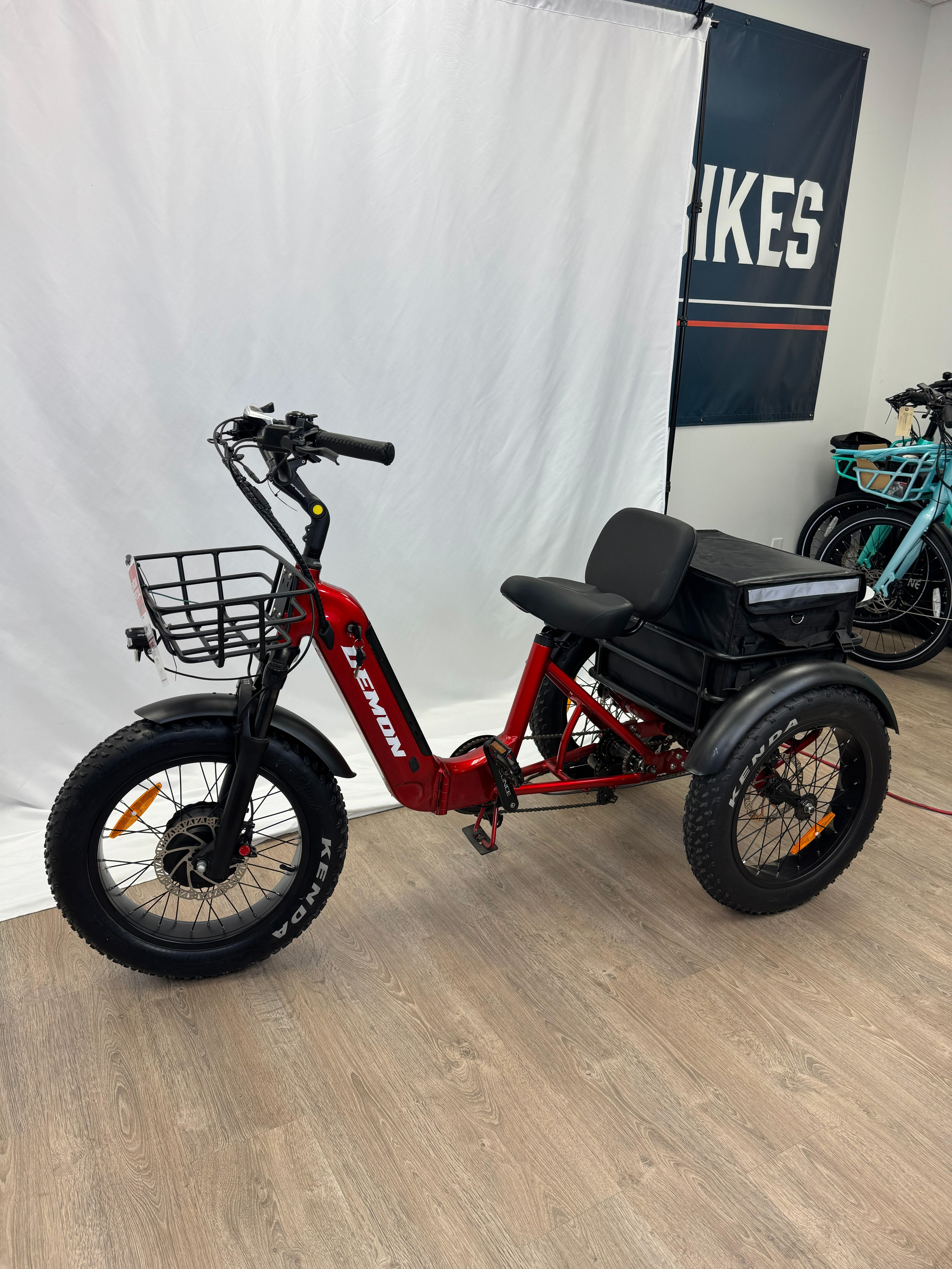 Trinity Foldable E-Trike Display Model